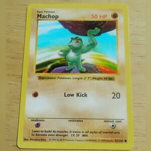 * VLP 1999 WOTC Shadowless Machop 52/102 Original Base Set Pokemon Card